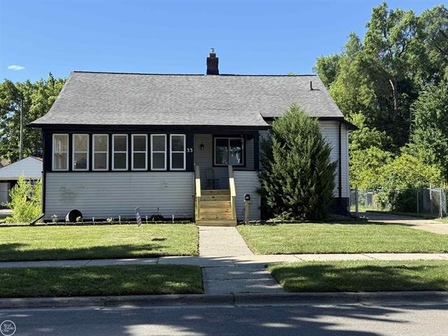 front view for 33 High St, Mount Clemens, Mi. 48043