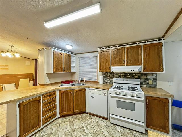 Builiding view nine for 43432 Meadowlark, Clinton Township, MI. 48036