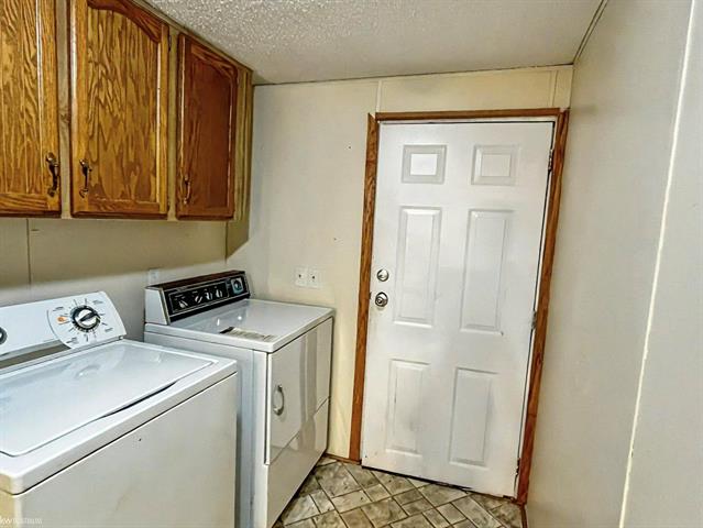 Builiding view twenty one for 43432 Meadowlark, Clinton Township, MI. 48036