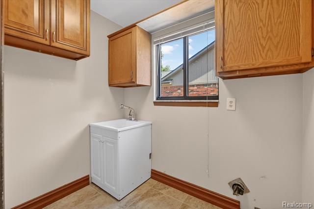 Builiding view eighteen for 43325 Nebel Tr, Clinton Township, MI. 48038