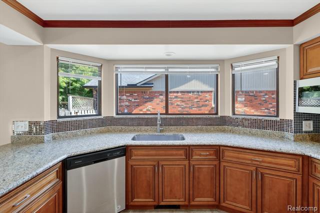 Builiding view fifteen for 43325 Nebel Tr, Clinton Township, MI. 48038