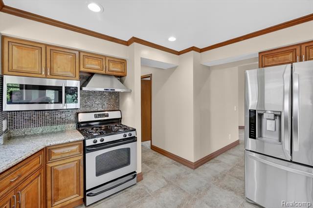 Builiding view fourteen for 43325 Nebel Tr, Clinton Township, MI. 48038