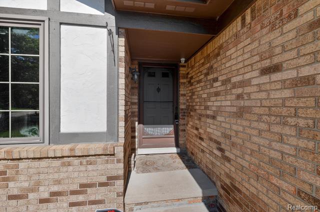 Builiding view one for 43325 Nebel Tr, Clinton Township, MI. 48038