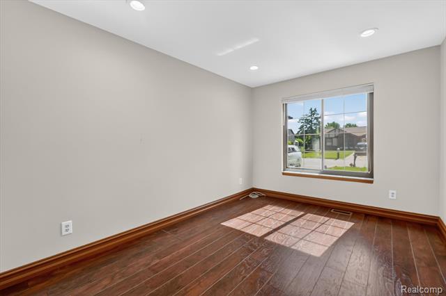 Builiding view twenty nine for 43325 Nebel Tr, Clinton Township, MI. 48038