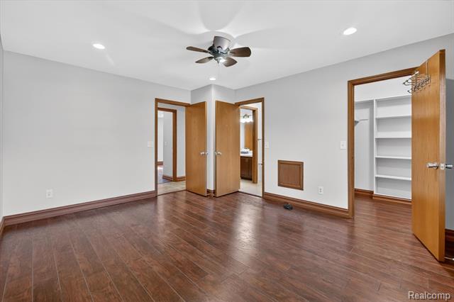 Builiding view twenty one for 43325 Nebel Tr, Clinton Township, MI. 48038
