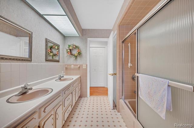 Builiding view eleven for 44680 Elizabeth, Clinton Township, MI. 48036