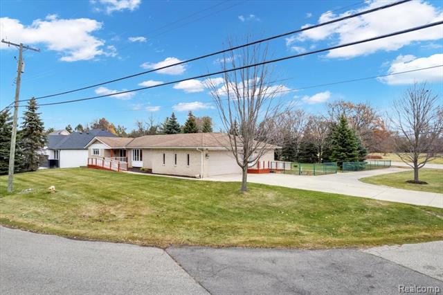 Builiding view one for 44680 Elizabeth, Clinton Township, MI. 48036