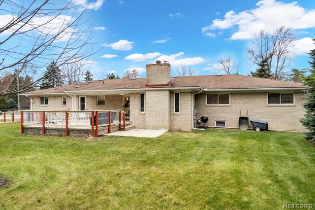 Builiding view twenty four for 44680 Elizabeth, Clinton Township, MI. 48036