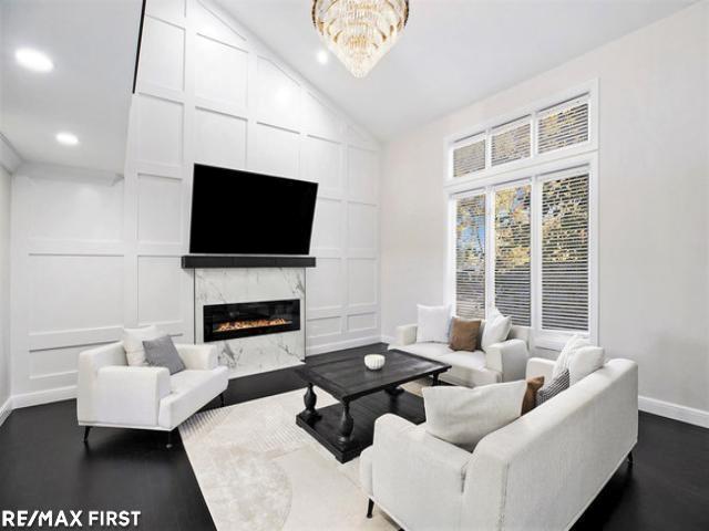 Builiding view eight for 18765 Riverside Glen, Macomb, MI. 48044