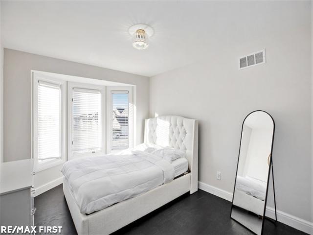 Builiding view nineteen for 18765 Riverside Glen, Macomb, MI. 48044