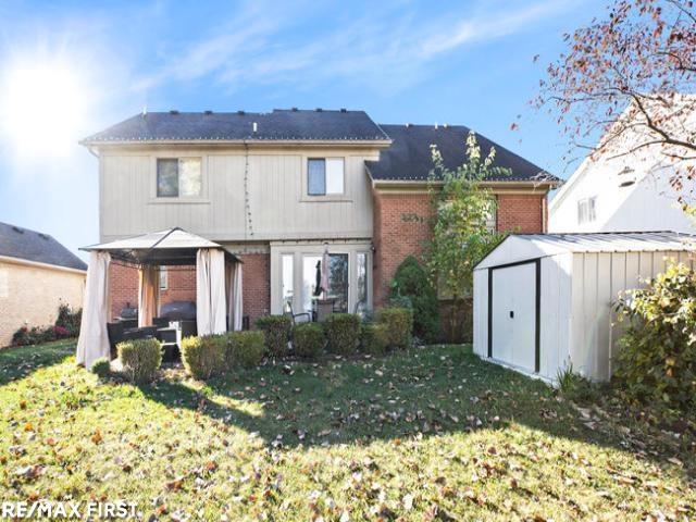 Builiding view thirty five for 18765 Riverside Glen, Macomb, MI. 48044