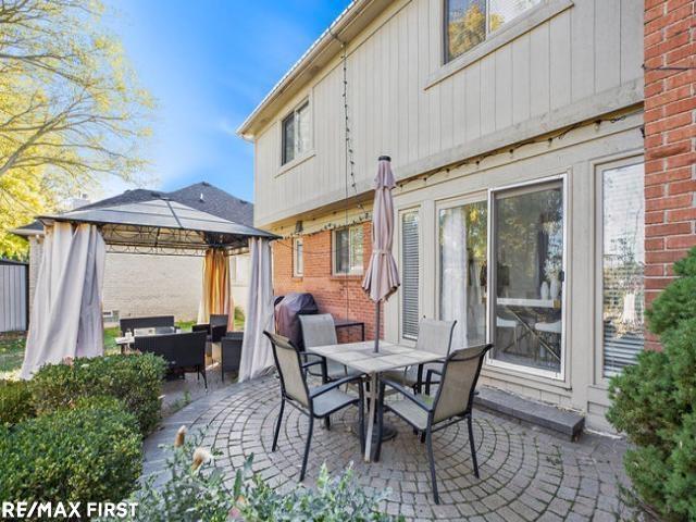 Builiding view thirty four for 18765 Riverside Glen, Macomb, MI. 48044