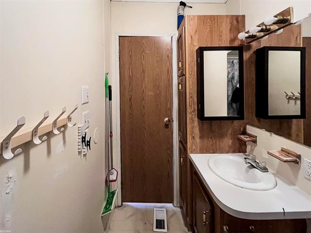 Builiding view eighteen for 45130 Sheri, Macomb, MI. 48044