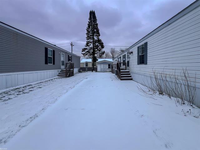 Builiding view one for 45130 Sheri, Macomb, MI. 48044