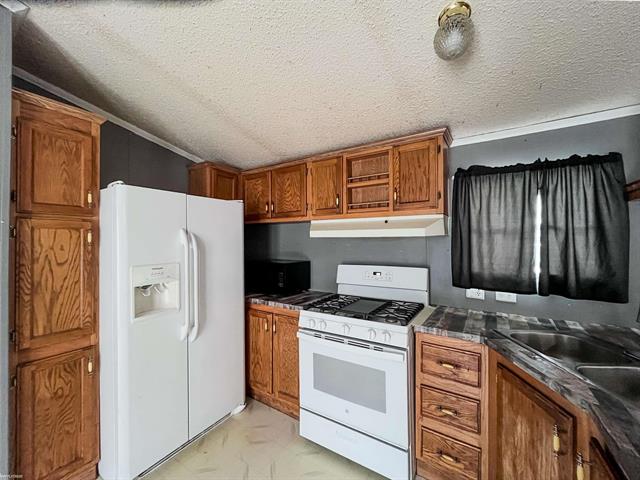 Builiding view six for 45130 Sheri, Macomb, MI. 48044