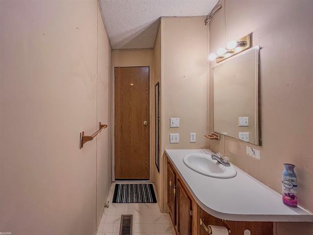 Builiding view thirteen for 45130 Sheri, Macomb, MI. 48044