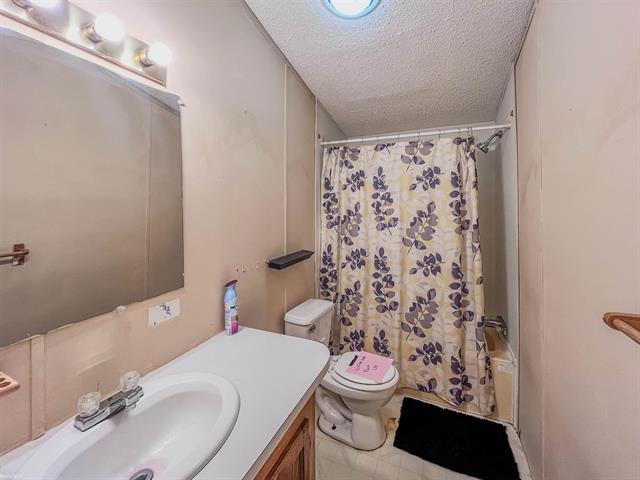 Builiding view twelve for 45130 Sheri, Macomb, MI. 48044