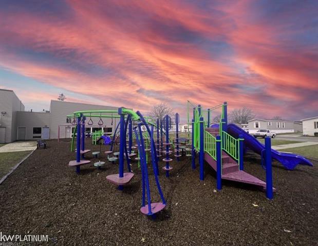 Builiding view twenty seven for 45130 Sheri, Macomb, MI. 48044