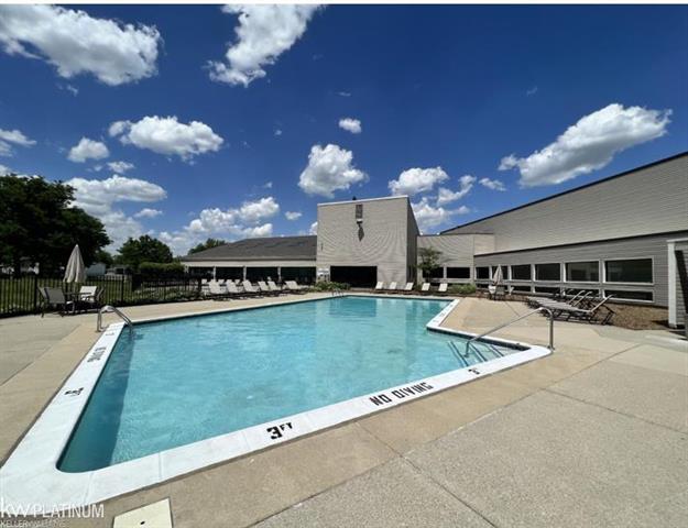 Builiding view twenty two for 45130 Sheri, Macomb, MI. 48044