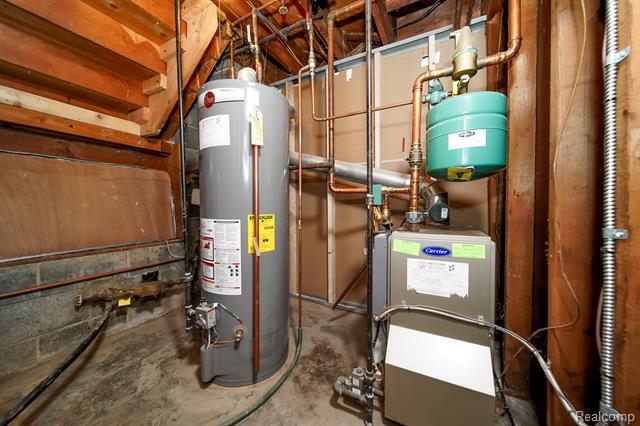 Builiding view fifty two for 23424 Urban, Macomb, MI. 48042