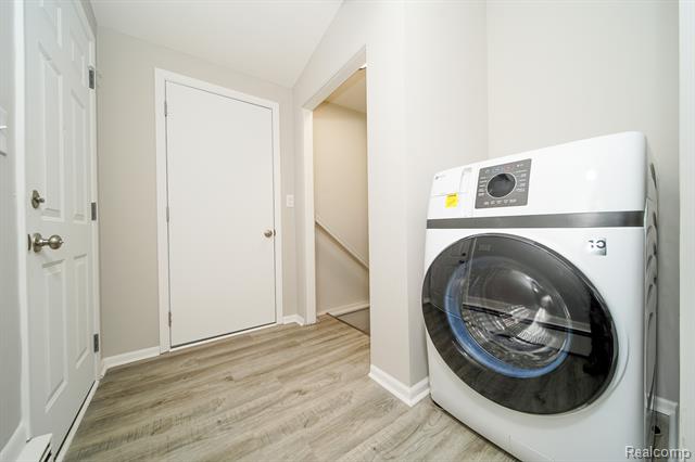 Builiding view nineteen for 23424 Urban, Macomb, MI. 48042