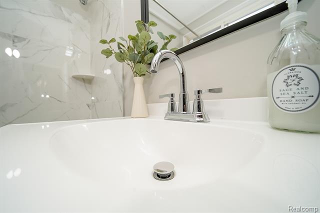 Builiding view thirty seven for 23424 Urban, Macomb, MI. 48042