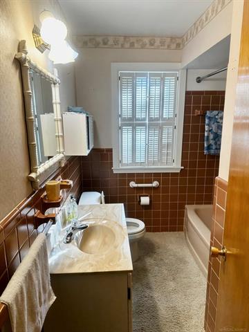 Builiding view fourteen for 45301 North Branch D, Macomb, MI. 48042