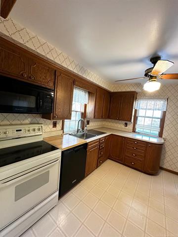 Builiding view six for 45301 North Branch D, Macomb, MI. 48042