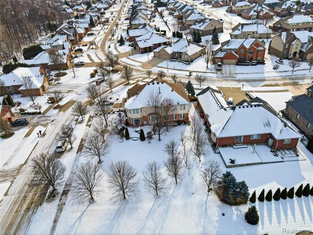 Builiding view fifty four for 19573 Potomac, Macomb, MI. 48044