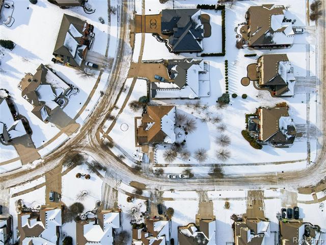 Builiding view fifty seven for 19573 Potomac, Macomb, MI. 48044