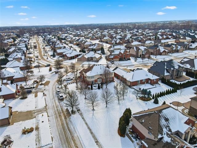 Builiding view fifty three for 19573 Potomac, Macomb, MI. 48044