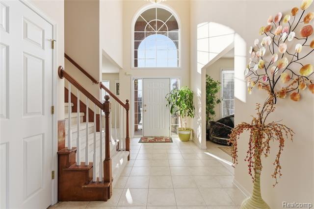 Builiding view five for 19573 Potomac, Macomb, MI. 48044