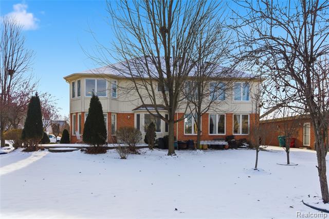 Builiding view forty five for 19573 Potomac, Macomb, MI. 48044