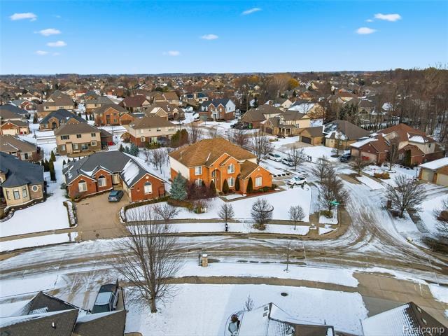 Builiding view forty nine for 19573 Potomac, Macomb, MI. 48044