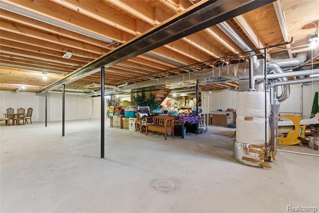 Builiding view forty two for 19573 Potomac, Macomb, MI. 48044