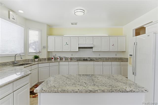 Builiding view fourteen for 19573 Potomac, Macomb, MI. 48044