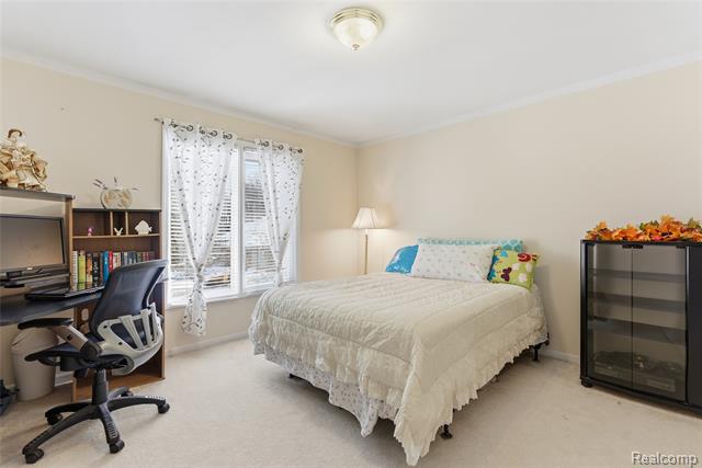 Builiding view thirty three for 19573 Potomac, Macomb, MI. 48044