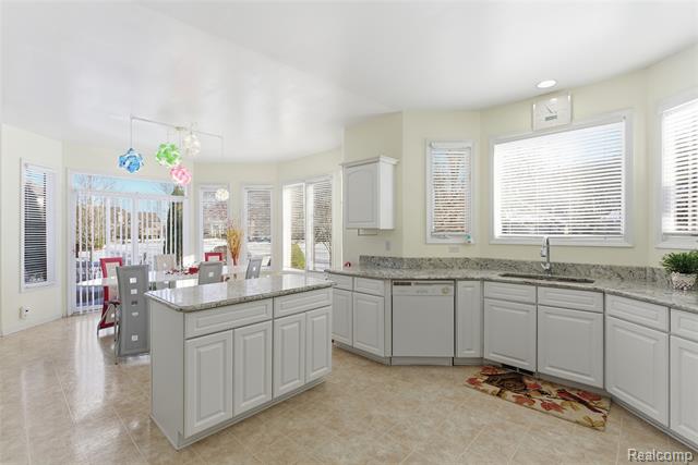 Builiding view twelve for 19573 Potomac, Macomb, MI. 48044