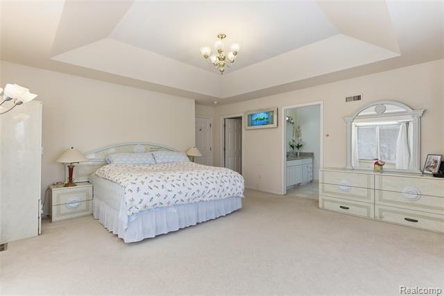 Builiding view twenty eight for 19573 Potomac, Macomb, MI. 48044