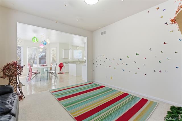 Builiding view twenty one for 19573 Potomac, Macomb, MI. 48044