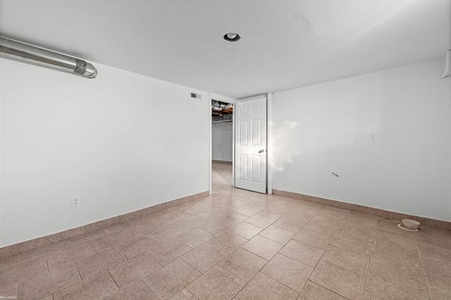 Builiding view eighteen for 46730 Romeo Plank, Macomb, MI. 48044