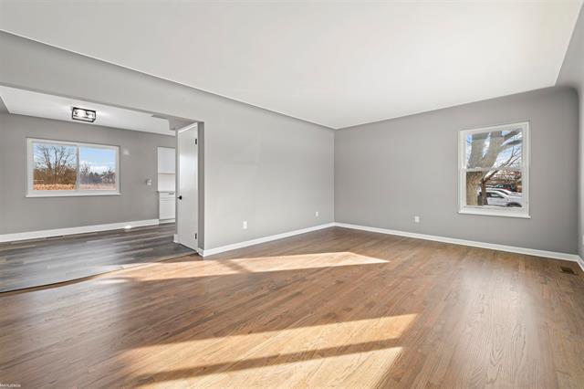 Builiding view five for 46730 Romeo Plank, Macomb, MI. 48044