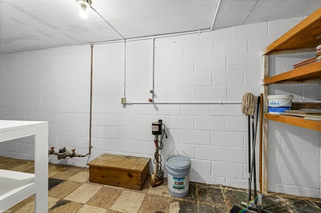 Builiding view nineteen for 46730 Romeo Plank, Macomb, MI. 48044