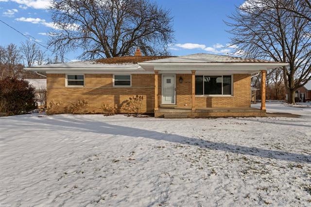 Builiding view one for 46730 Romeo Plank, Macomb, MI. 48044