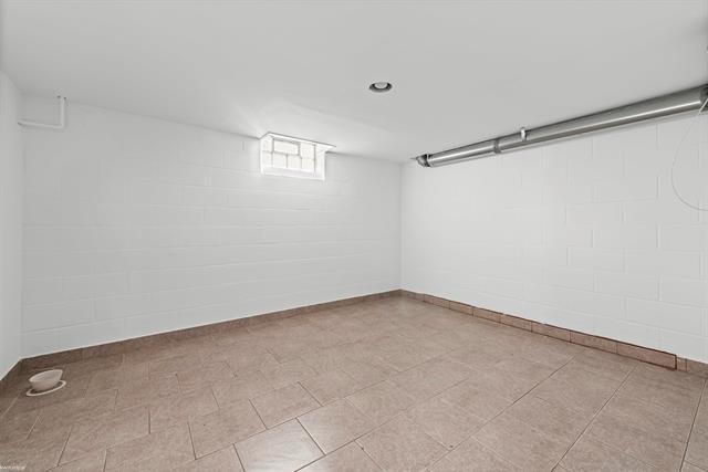 Builiding view seventeen for 46730 Romeo Plank, Macomb, MI. 48044