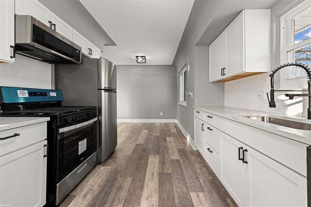 Builiding view sixteen for 46730 Romeo Plank, Macomb, MI. 48044