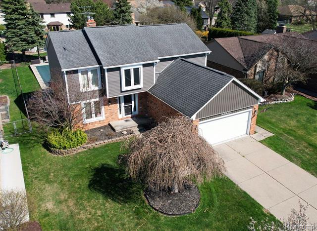 front view for 46842 Foxtail Ct, Macomb, Mi. 48044