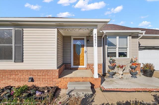 Builiding view four for 46651 Heather, New Baltimore, MI. 48051