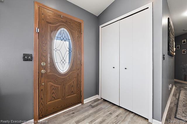 Builiding view ten for 46651 Heather, New Baltimore, MI. 48051