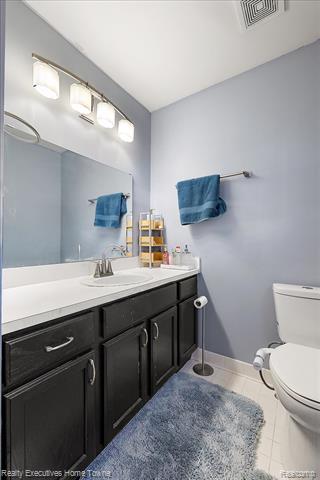 Builiding view twenty three for 46651 Heather, New Baltimore, MI. 48051